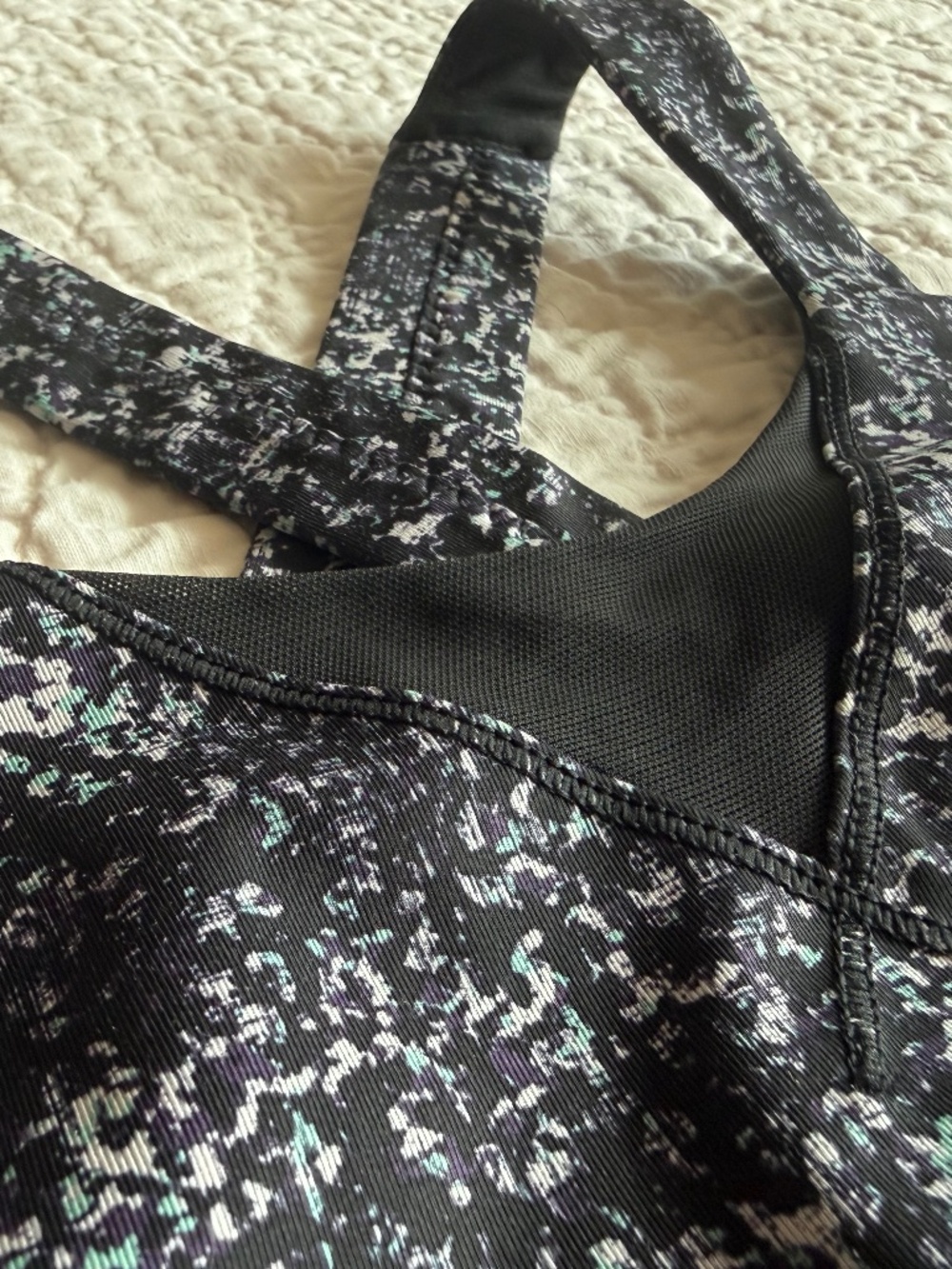 Lululemon In a Flash Sports Bra - Picture 4 of 6